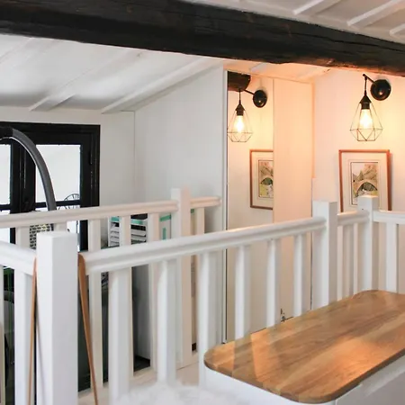Beautiful Love Nest In The 17th * Paris