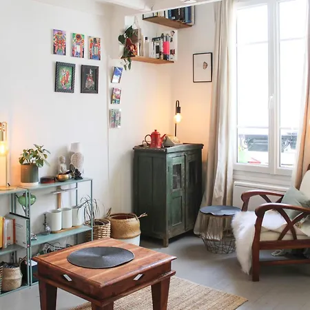 Beautiful Love Nest In The 17th Lägenhet